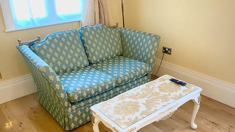 Deluxe Double Room | In-room safe, iron/ironing board, free WiFi