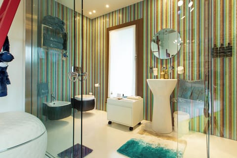 Single Room | Bathroom | Designer toiletries, hair dryer, bathrobes, towels