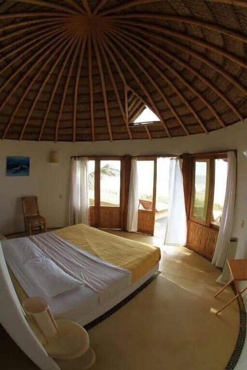 Bungalow, 1 King Bed, Beach View | Free WiFi