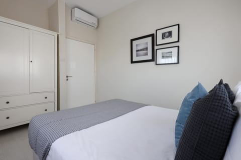 Luxury Apartment | Blackout drapes, iron/ironing board, free WiFi