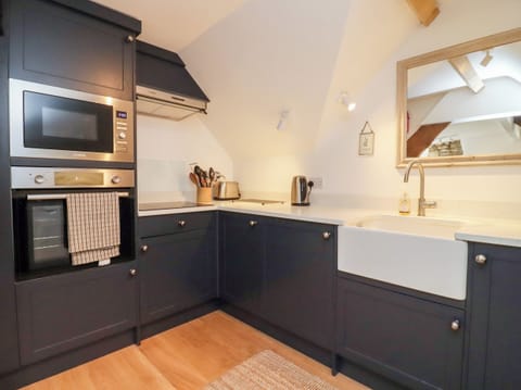 Fridge, dishwasher, electric kettle, toaster