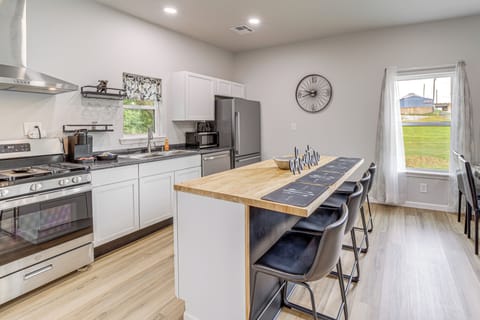 House (2 Bedrooms) | Interior