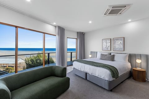 Deluxe Single Room, Ocean View | Soundproofing, iron/ironing board, free WiFi