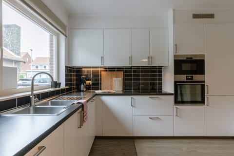 House, Accessible | 3 bedrooms, desk, Internet