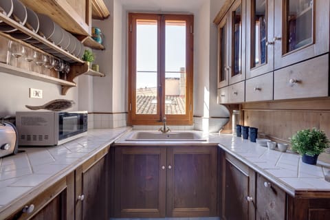 Apartment | Private kitchenette | Fridge, microwave, oven, dishwasher