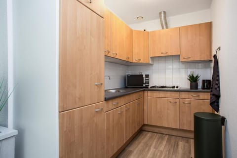 Apartment | Private kitchen | Electric kettle, toaster