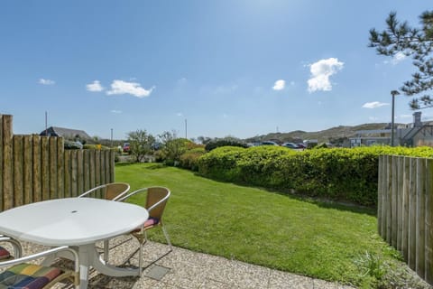 Apartment | Outdoor dining