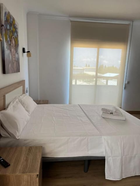 Double Room, Balcony, City View | Free WiFi, bed sheets