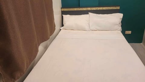 City Double Room | Premium bedding, desk, laptop workspace, free WiFi