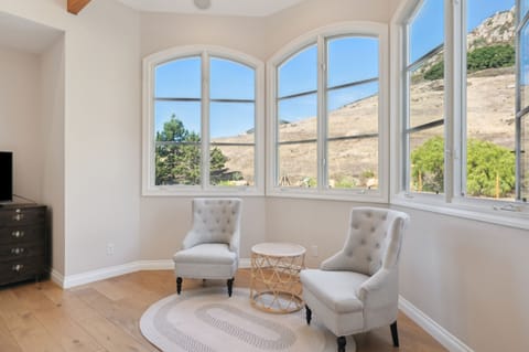 House, 6 Bedrooms | Interior