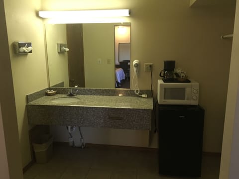 Standard Room, 2 Queen Beds, Non Smoking | Bathroom | Shower, hair dryer, towels