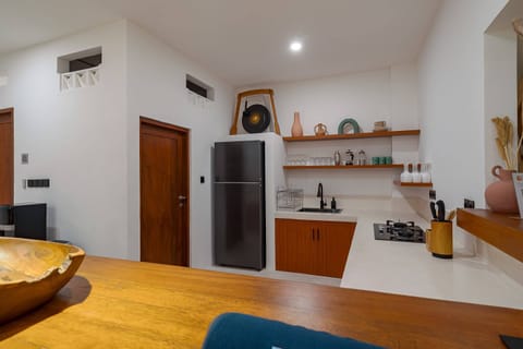 Basic Villa | Private kitchen | Fridge, microwave, stovetop, electric kettle