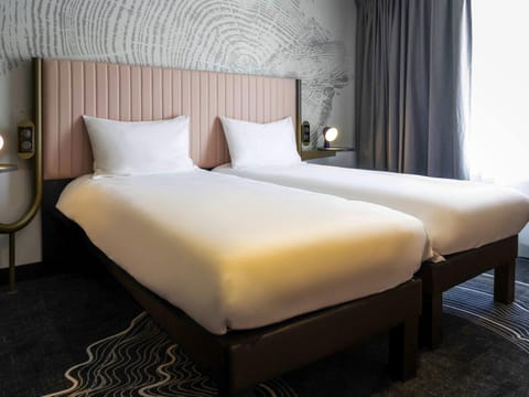 Premium bedding, in-room safe, individually furnished, desk