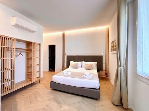 Double or Twin Room, Ensuite, City View | Hypo-allergenic bedding, down comforters, memory foam beds, minibar