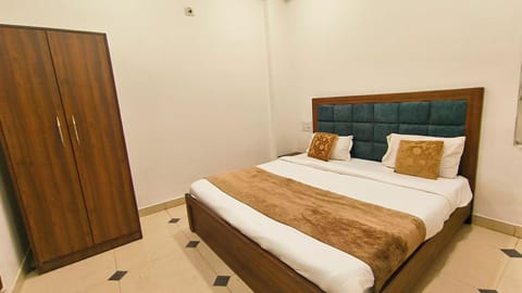 Deluxe Double Room, City View