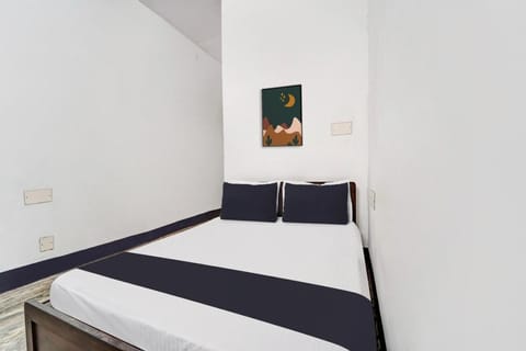 Deluxe Double Room, Lake View | Desk, free WiFi