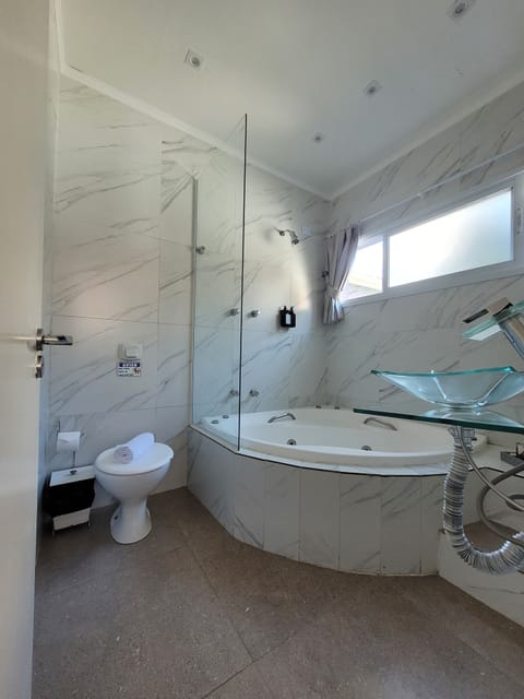 Deluxe Double Room | Bathroom | Shower, hair dryer, towels, soap