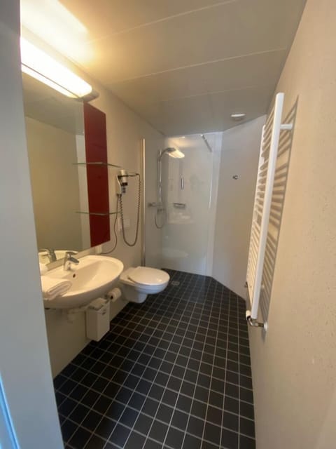 Basic Single Room, Private Bathroom | Bathroom