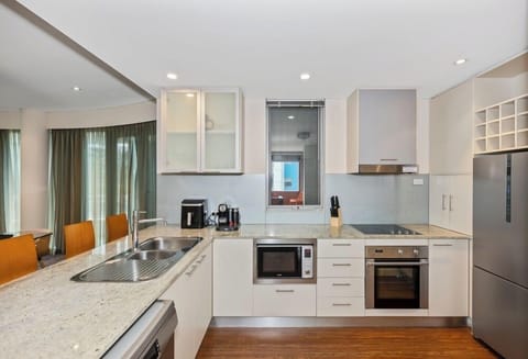 Two Bedroom Marina Apartment | Private kitchen | Full-size fridge, microwave, oven, stovetop