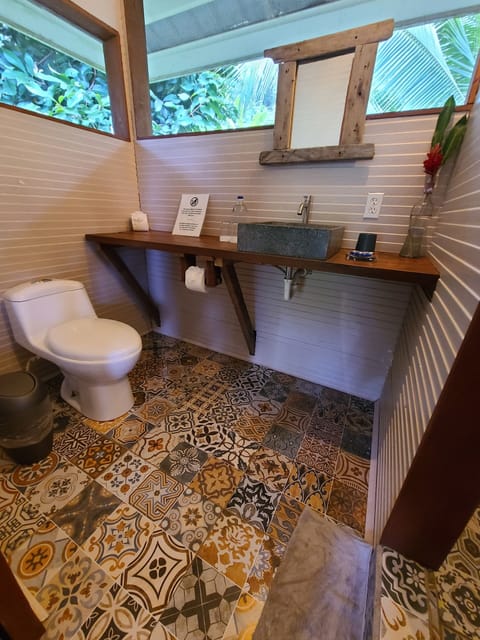 Classic Cabin, Balcony, Garden View | Bathroom | Shower, towels, soap, toilet paper