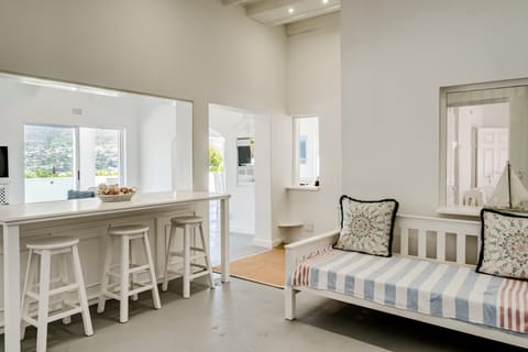 House | 5 bedrooms, Internet