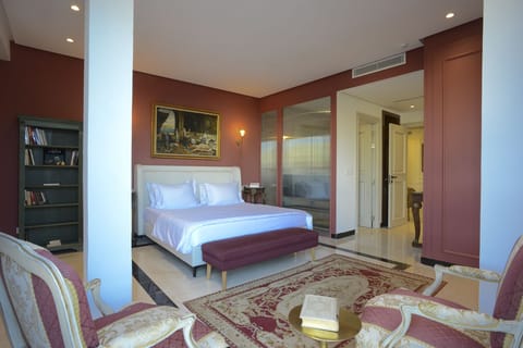 Deluxe Double Room, Private Bathroom | Free WiFi, bed sheets