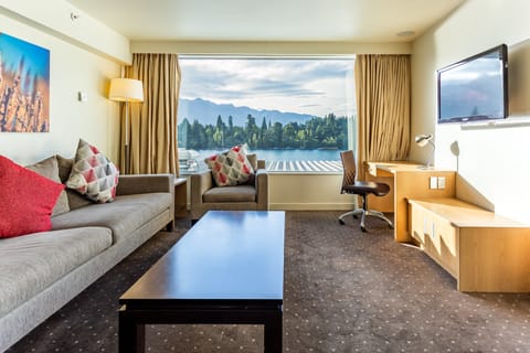 Suite, 1 Bedroom, Lake View | Minibar, in-room safe, desk, laptop workspace