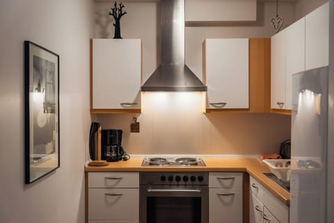 Comfort Apartment | Private kitchen | Fridge, microwave, oven, stovetop