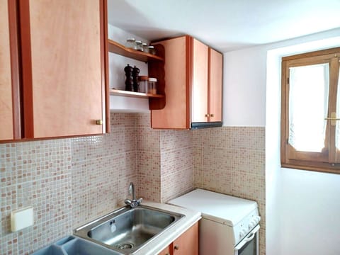 House, Smoking | 1 bedroom