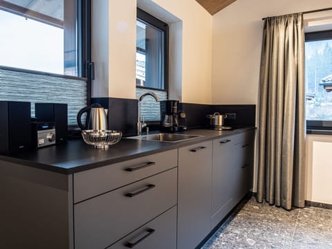 House | Private kitchen | Highchair