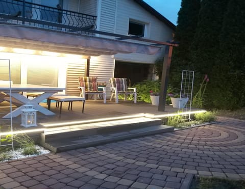 House | Outdoor dining