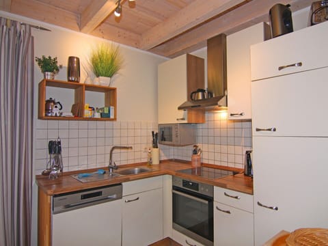 House | Private kitchen | Highchair