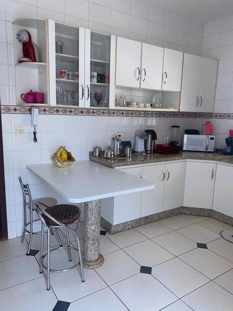 Deluxe House, Private Pool, City View | Private kitchen | Fridge, microwave