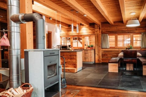 Chalet | Private kitchen | Highchair