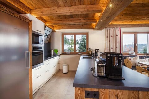 Chalet | Private kitchen | Electric kettle, toaster, highchair