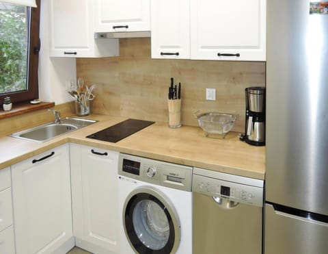 House | Private kitchen | Dishwasher, coffee/tea maker, electric kettle, toaster