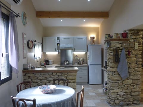 House | Private kitchen | Electric kettle, toaster, highchair