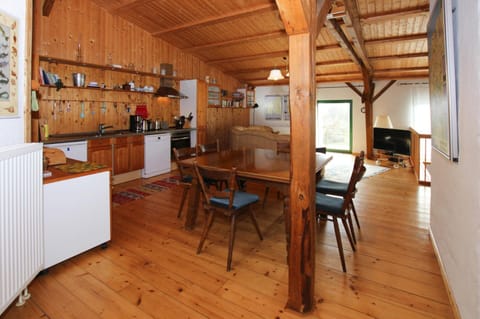 House | Private kitchen | Electric kettle, toaster, highchair