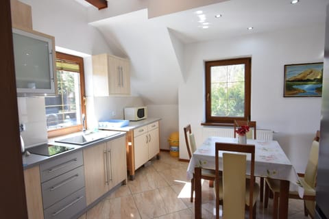 Apartment | Private kitchen | Highchair