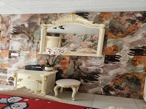 House | 4 bedrooms, individually furnished, bed sheets