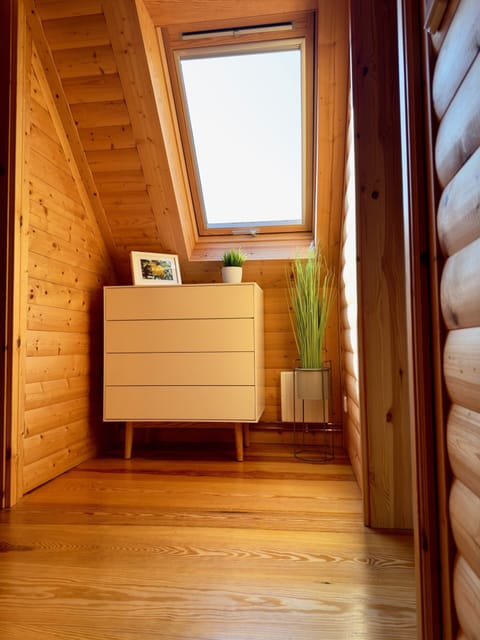 House | 2 bedrooms, individually furnished, bed sheets