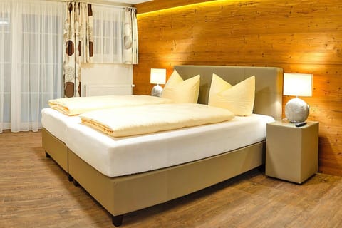 Apartment | 4 bedrooms, bed sheets