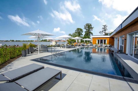 Apartment | Pool | Outdoor pool, a heated pool