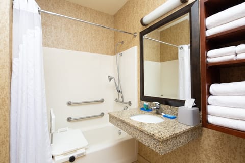 Standard Room, 2 Queen Beds, Accessible (Communications, Mobility, Access Tub) | Bathroom | Combined shower/tub, free toiletries, hair dryer, towels