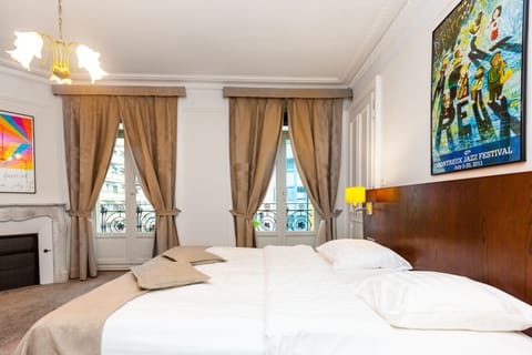 Superior Double Room | Minibar, in-room safe, desk, free WiFi