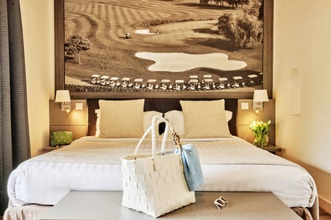 Standard Room | In-room safe, desk, soundproofing, free WiFi