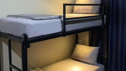 Bed in 10-Bed Mixed Dormitory | Desk, iron/ironing board, free WiFi