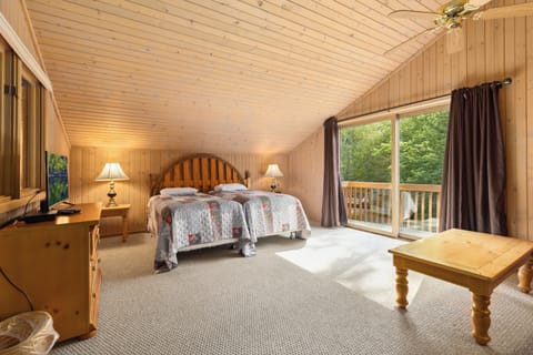 Family Cabin, 2 Bedrooms | Bed sheets