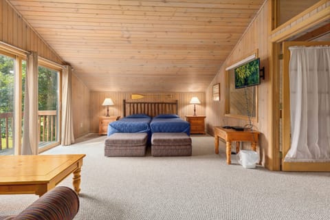 Family Cabin, 2 Bedrooms | Bed sheets