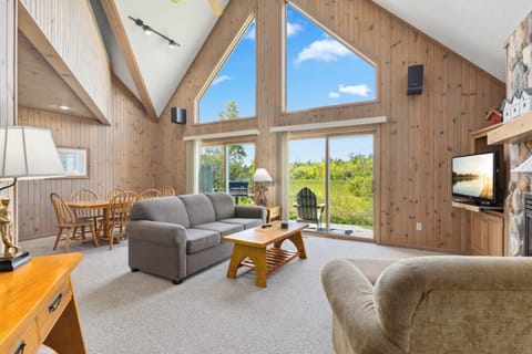 Family Cabin, 2 Bedrooms | Living area | Flat-screen TV, fireplace